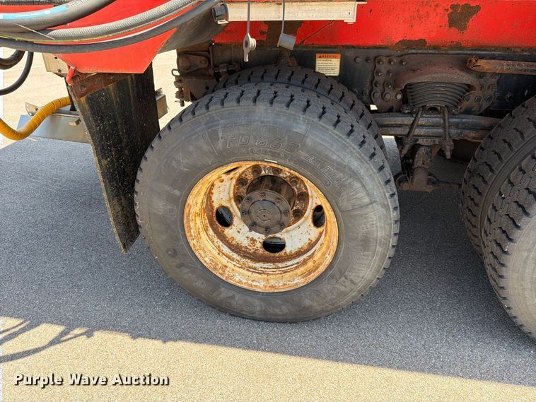 image for item EP7605 2009 Sterling L7500 dump truck