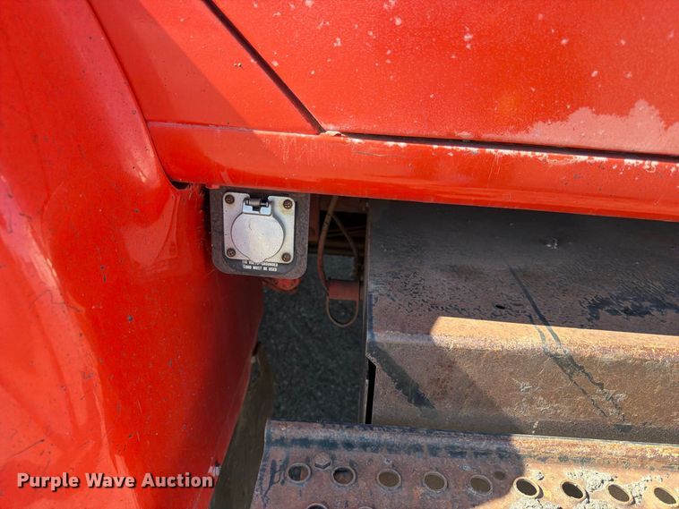 image for item EP7606 1996 International 4700 oil distributor truck