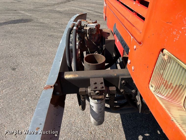 image for item EP7606 1996 International 4700 oil distributor truck