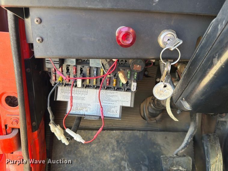 image for item EP7606 1996 International 4700 oil distributor truck