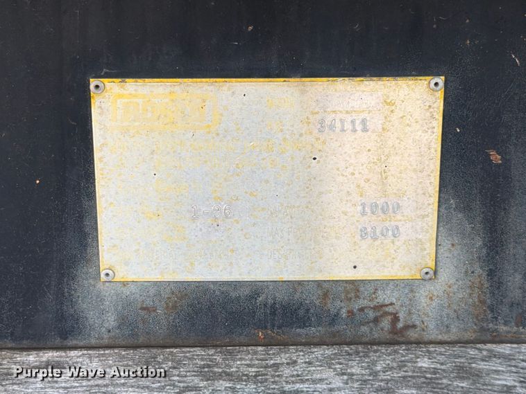 image for item EP7607 1996 International 4700 oil distributor truck