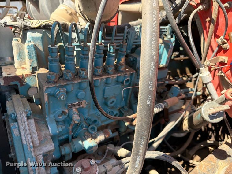 image for item EP7607 1996 International 4700 oil distributor truck