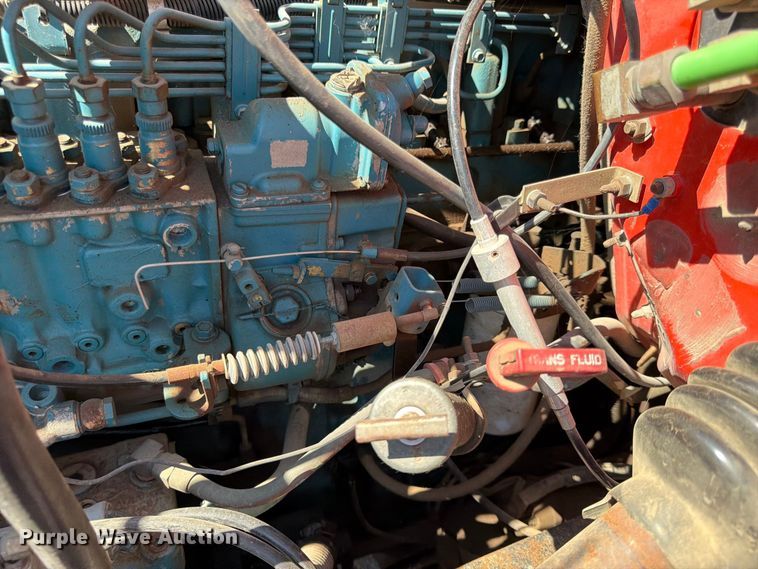 image for item EP7607 1996 International 4700 oil distributor truck