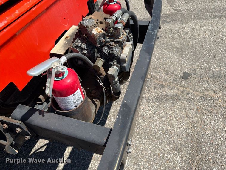 image for item EP7608 1996 International 4700 oil distributor truck