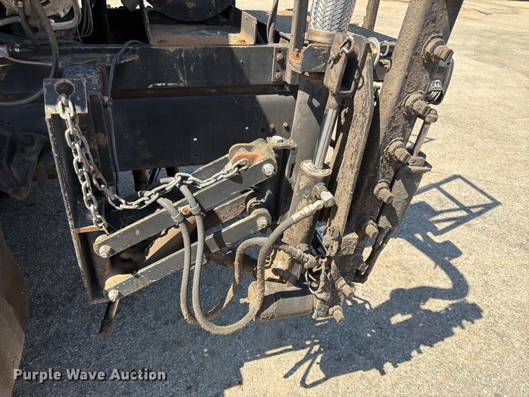 image for item EP7608 1996 International 4700 oil distributor truck