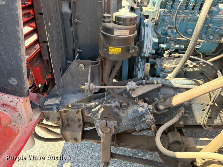 image for item EP7608 1996 International 4700 oil distributor truck