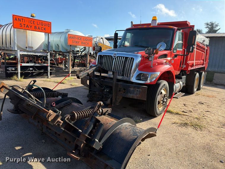 2007 International Workstar 7400 dump truck
