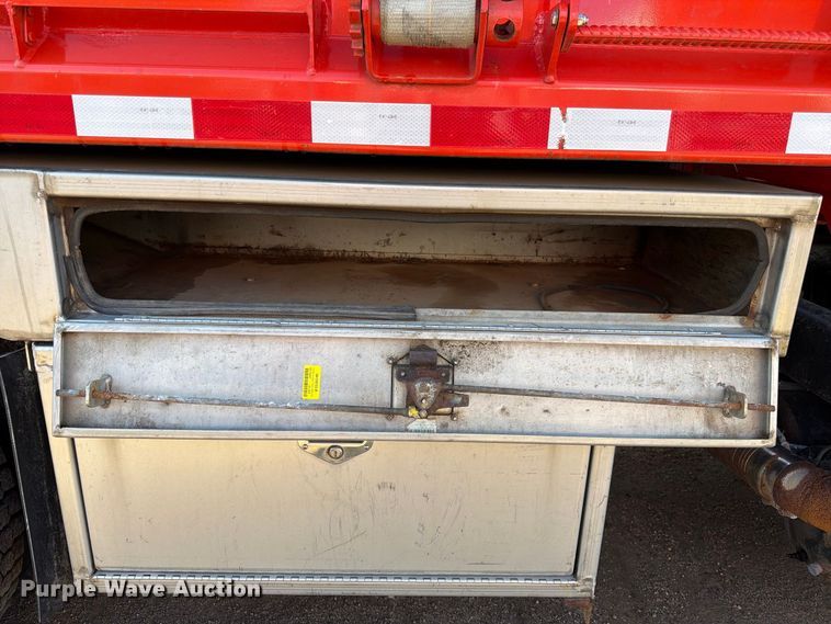 image for item EP7609 2007 International Workstar 7400 dump truck