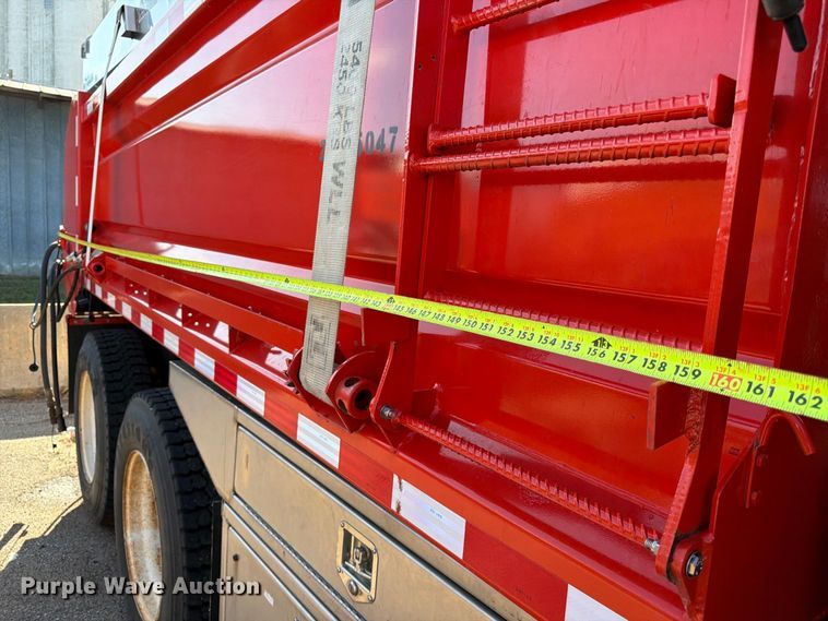 image for item EP7609 2007 International Workstar 7400 dump truck