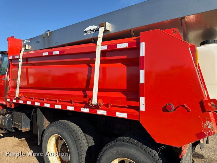 image for item EP7609 2007 International Workstar 7400 dump truck
