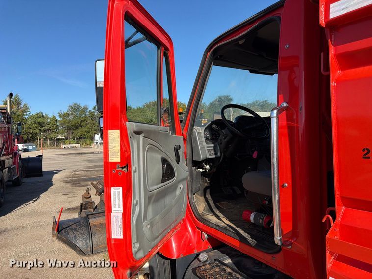 image for item EP7609 2007 International Workstar 7400 dump truck