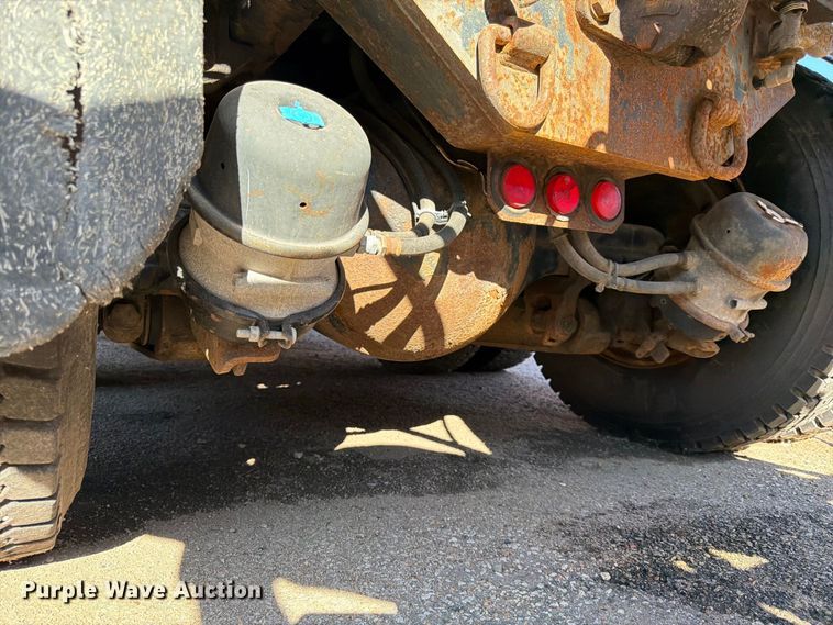 image for item EP7609 2007 International Workstar 7400 dump truck