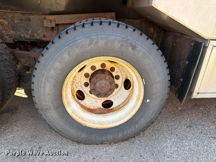 image for item EP7609 2007 International Workstar 7400 dump truck