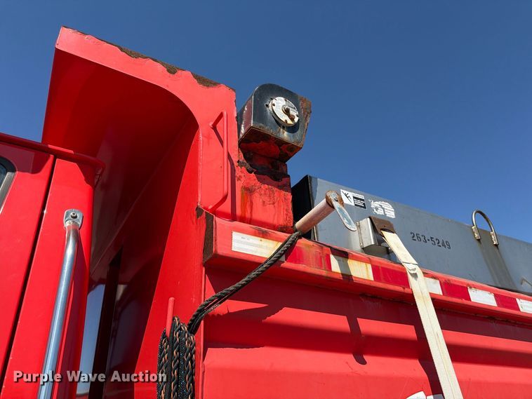 image for item EP7610 2009 Sterling L7500 dump truck