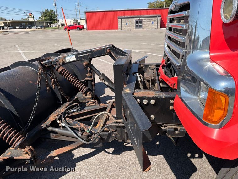 image for item EP7610 2009 Sterling L7500 dump truck