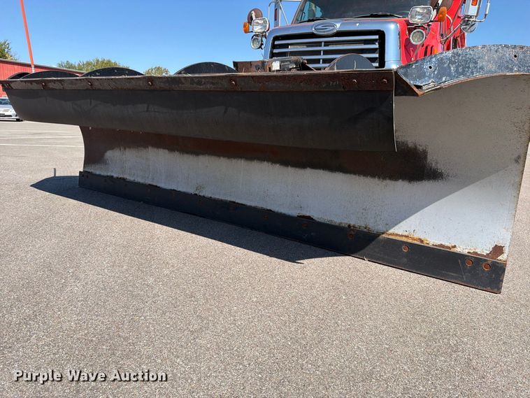 image for item EP7610 2009 Sterling L7500 dump truck