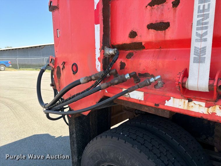 image for item EP7610 2009 Sterling L7500 dump truck