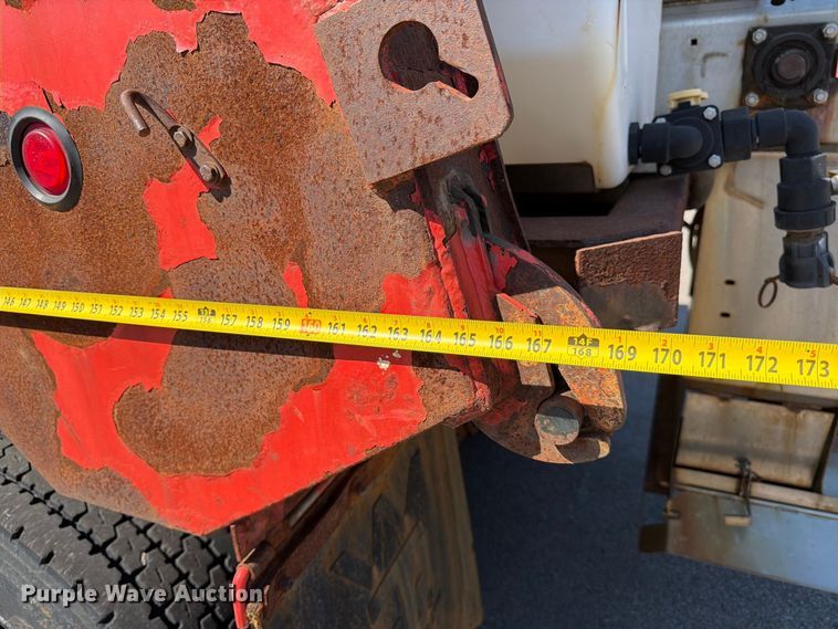 image for item EP7610 2009 Sterling L7500 dump truck