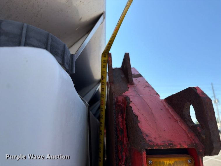 image for item EP7610 2009 Sterling L7500 dump truck