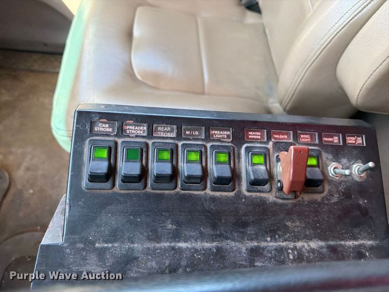image for item EP7610 2009 Sterling L7500 dump truck