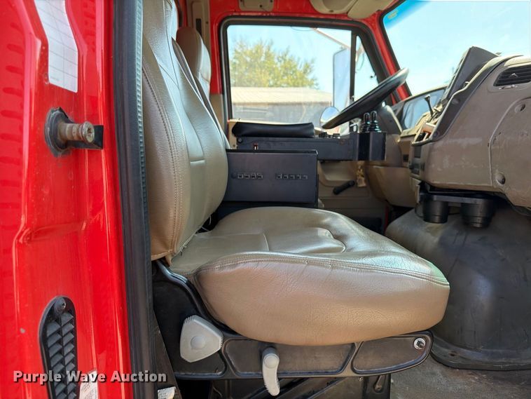 image for item EP7610 2009 Sterling L7500 dump truck