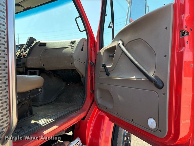 image for item EP7610 2009 Sterling L7500 dump truck