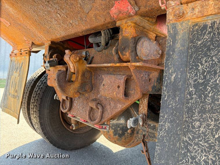 image for item EP7610 2009 Sterling L7500 dump truck