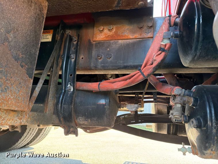 image for item EP7610 2009 Sterling L7500 dump truck