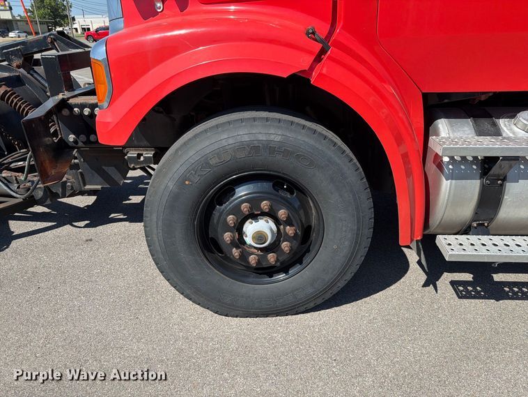 image for item EP7610 2009 Sterling L7500 dump truck