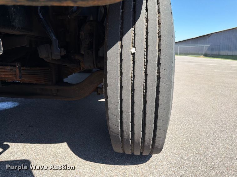 image for item EP7610 2009 Sterling L7500 dump truck