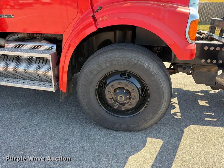 image for item EP7610 2009 Sterling L7500 dump truck
