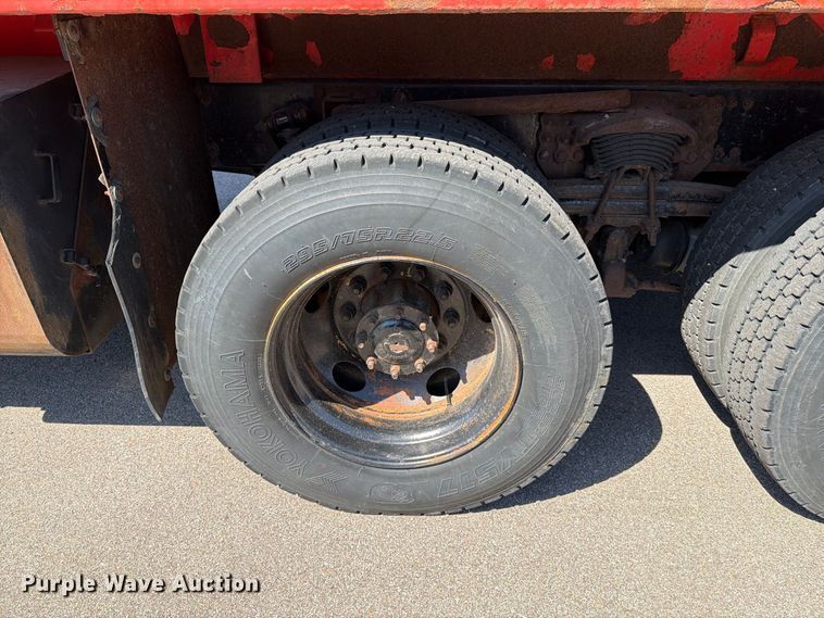 image for item EP7610 2009 Sterling L7500 dump truck