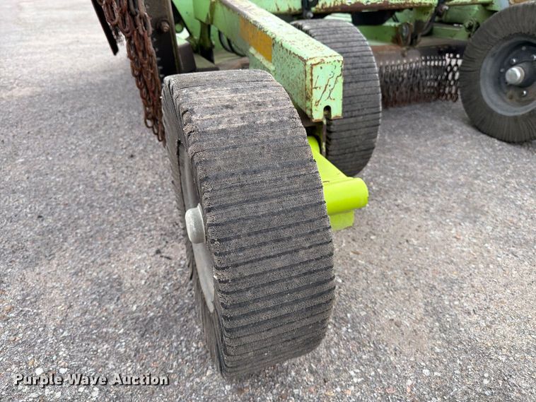 image for item EP7628 2003 Shulte XH1500 batwing rotary mower