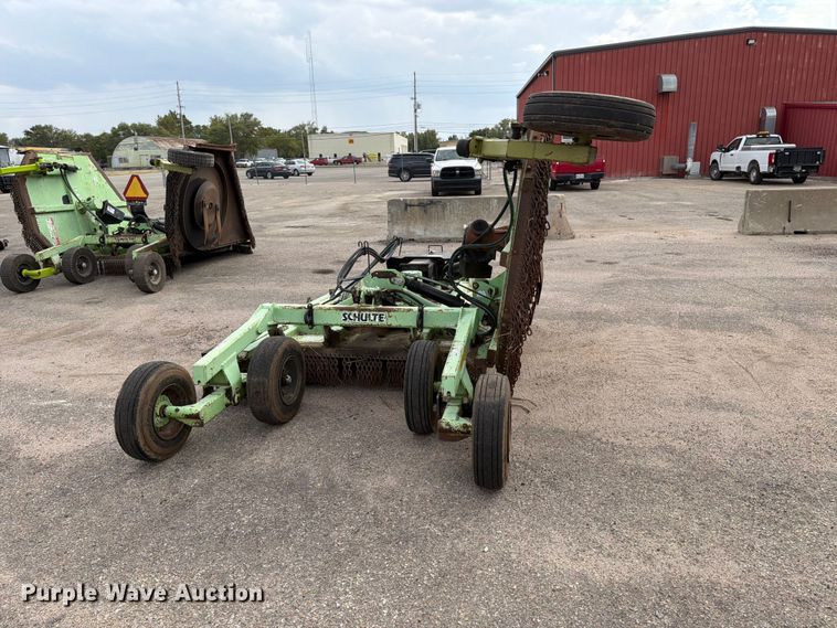 image for item EP7634 2008 Shulte XH1000 Series 2 batwing rotary mower