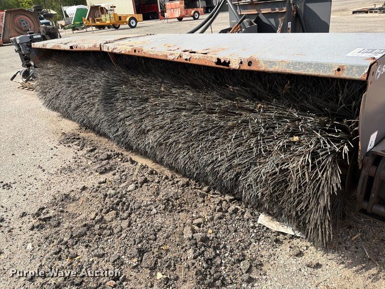 image for item EP7645 2008 Paladin Sweepster 21321MH2-0140 wheel loader broom