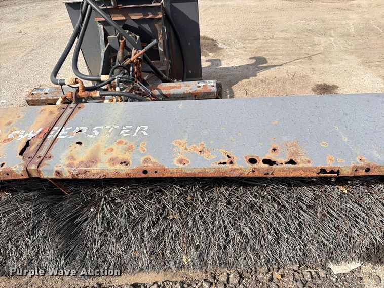 image for item EP7645 2008 Paladin Sweepster 21321MH2-0140 wheel loader broom