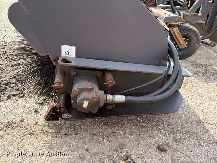 image for item EP7645 2008 Paladin Sweepster 21321MH2-0140 wheel loader broom