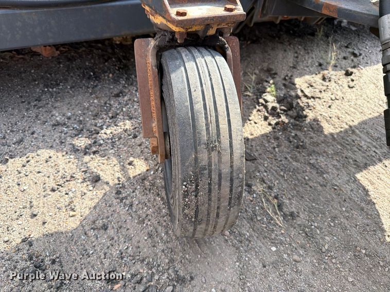 image for item EP7645 2008 Paladin Sweepster 21321MH2-0140 wheel loader broom