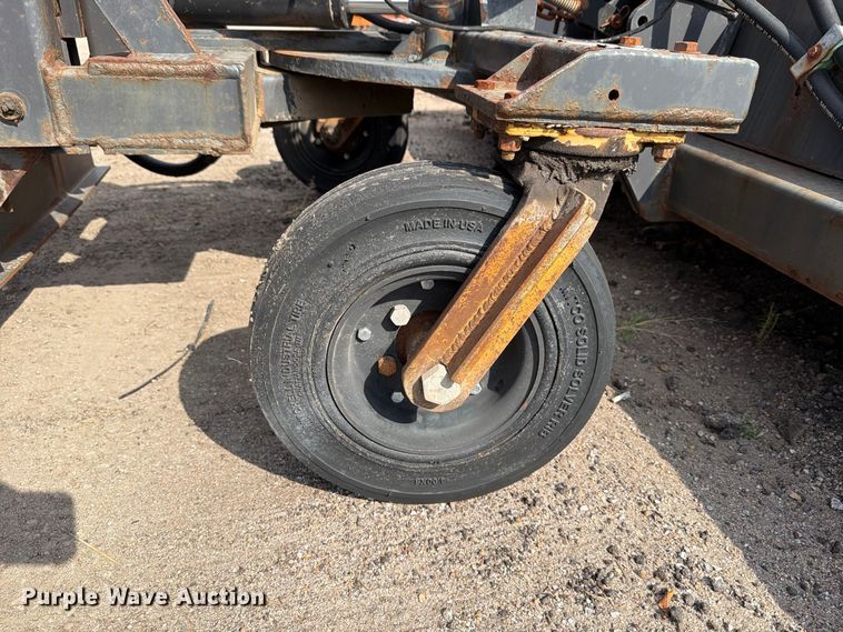 image for item EP7645 2008 Paladin Sweepster 21321MH2-0140 wheel loader broom