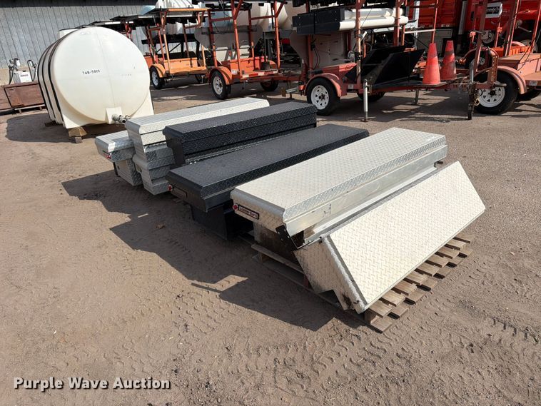 image for item EP7647 (8) toolboxes