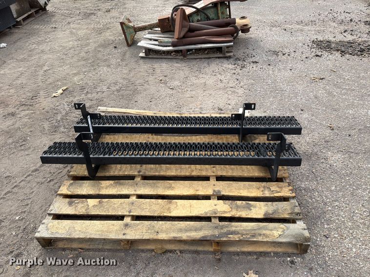 image for item EP7648 Running boards