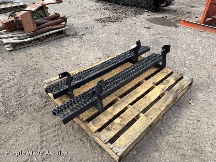 image for item EP7648 Running boards