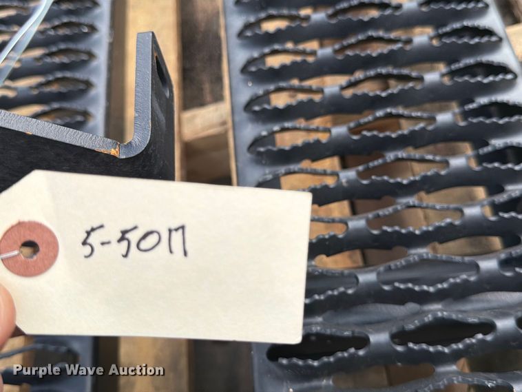 image for item EP7648 Running boards