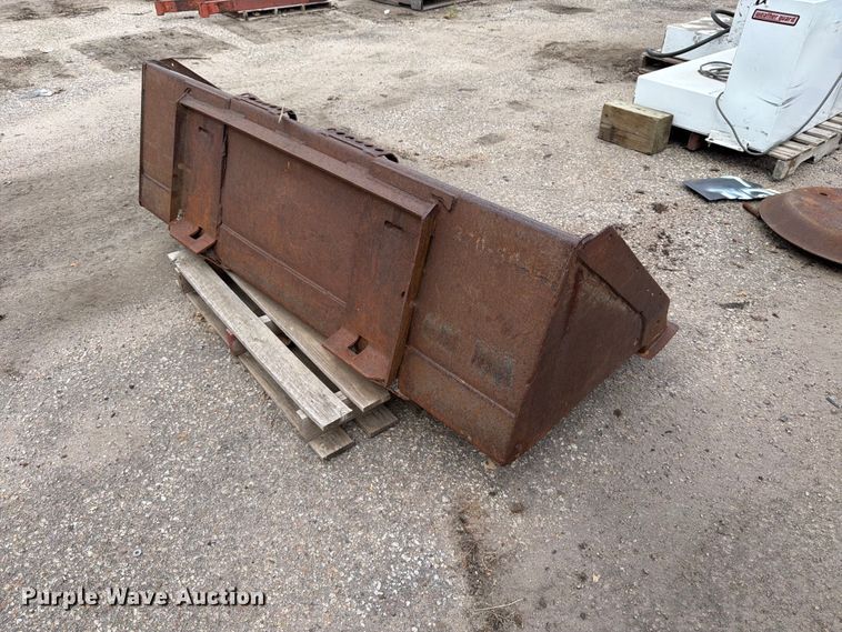 image for item EP7650 Bobcat skid steer bucket