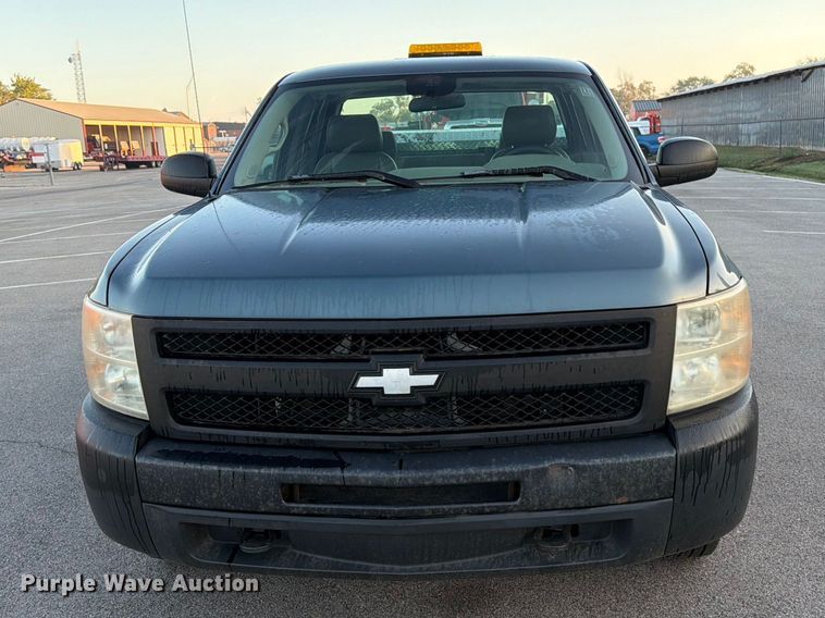 image for item EP7655 2011 Chevrolet Silverado 1500 Ext. Cab pickup truck