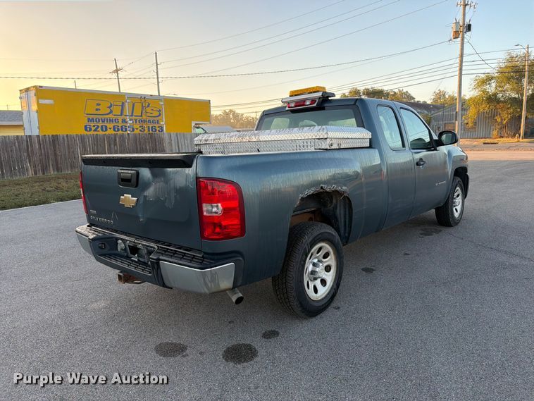 image for item EP7655 2011 Chevrolet Silverado 1500 Ext. Cab pickup truck