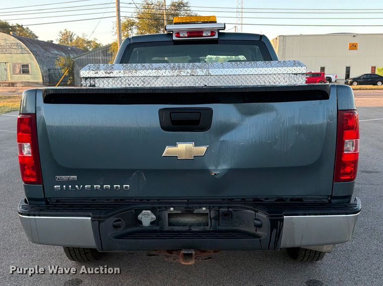 image for item EP7655 2011 Chevrolet Silverado 1500 Ext. Cab pickup truck