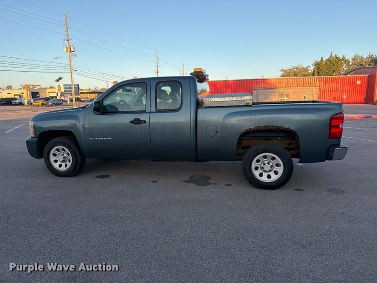 image for item EP7655 2011 Chevrolet Silverado 1500 Ext. Cab pickup truck