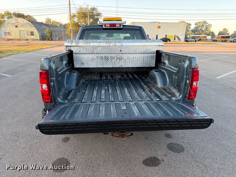 image for item EP7655 2011 Chevrolet Silverado 1500 Ext. Cab pickup truck