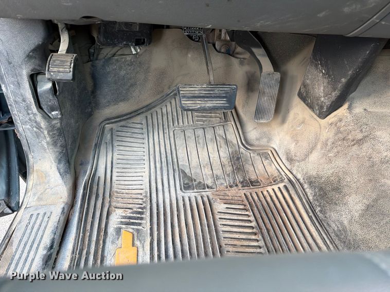 image for item EP7655 2011 Chevrolet Silverado 1500 Ext. Cab pickup truck